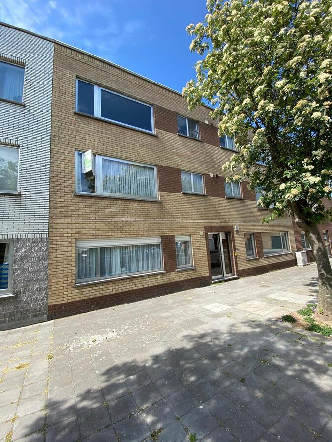 Appartement met 2 slaapkamers en garage te Bredene 