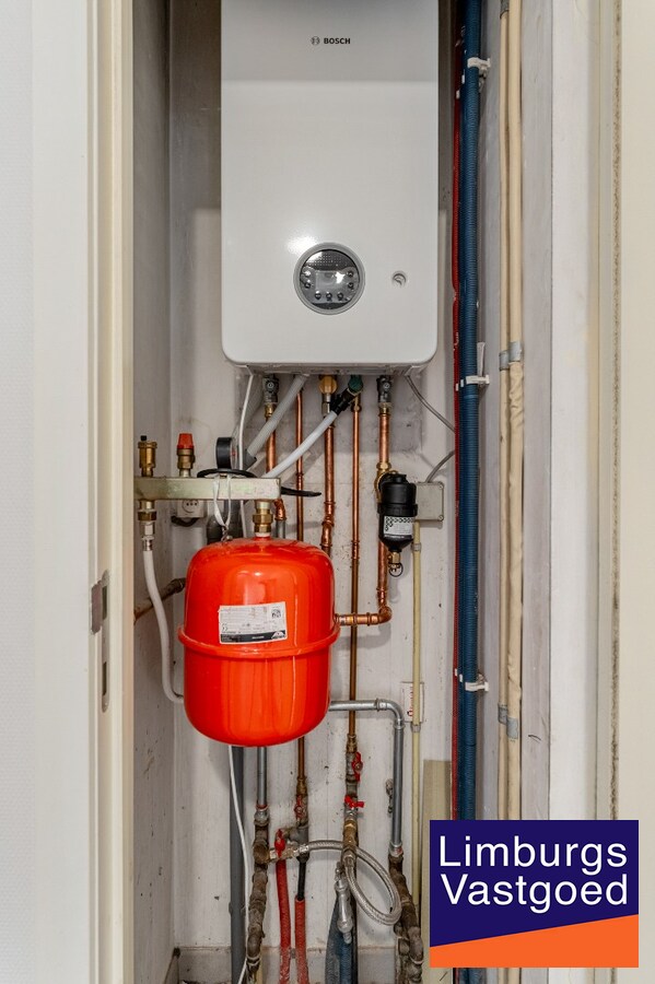 Recent gerenoveerd Duplex appartement met 3 slaapkamers en garagebox in het centrum van Hasselt. 