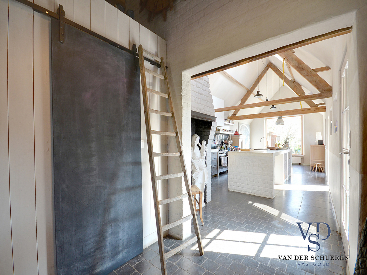 Parel nabij de Baaigemse Prinsenmolen. 