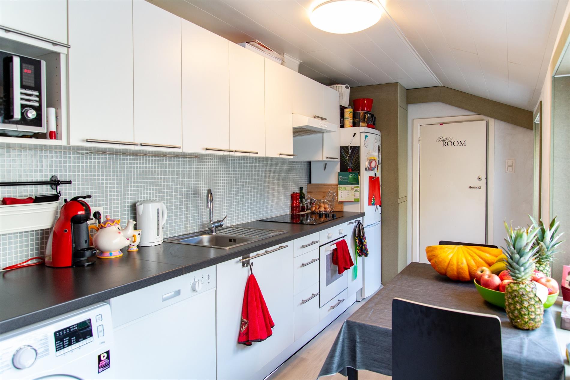 Gerenoveerde rijwoning met 2 slpks en koer te Zelzate 