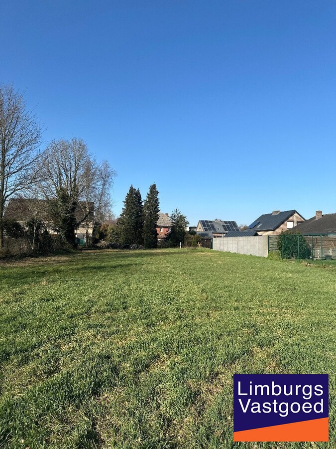 Nieuwbouwwoning, halfopen bebouwing, LOT 1, voor halfopen bebouwing, 4a 89ca, te Houthalen-Helchteren 