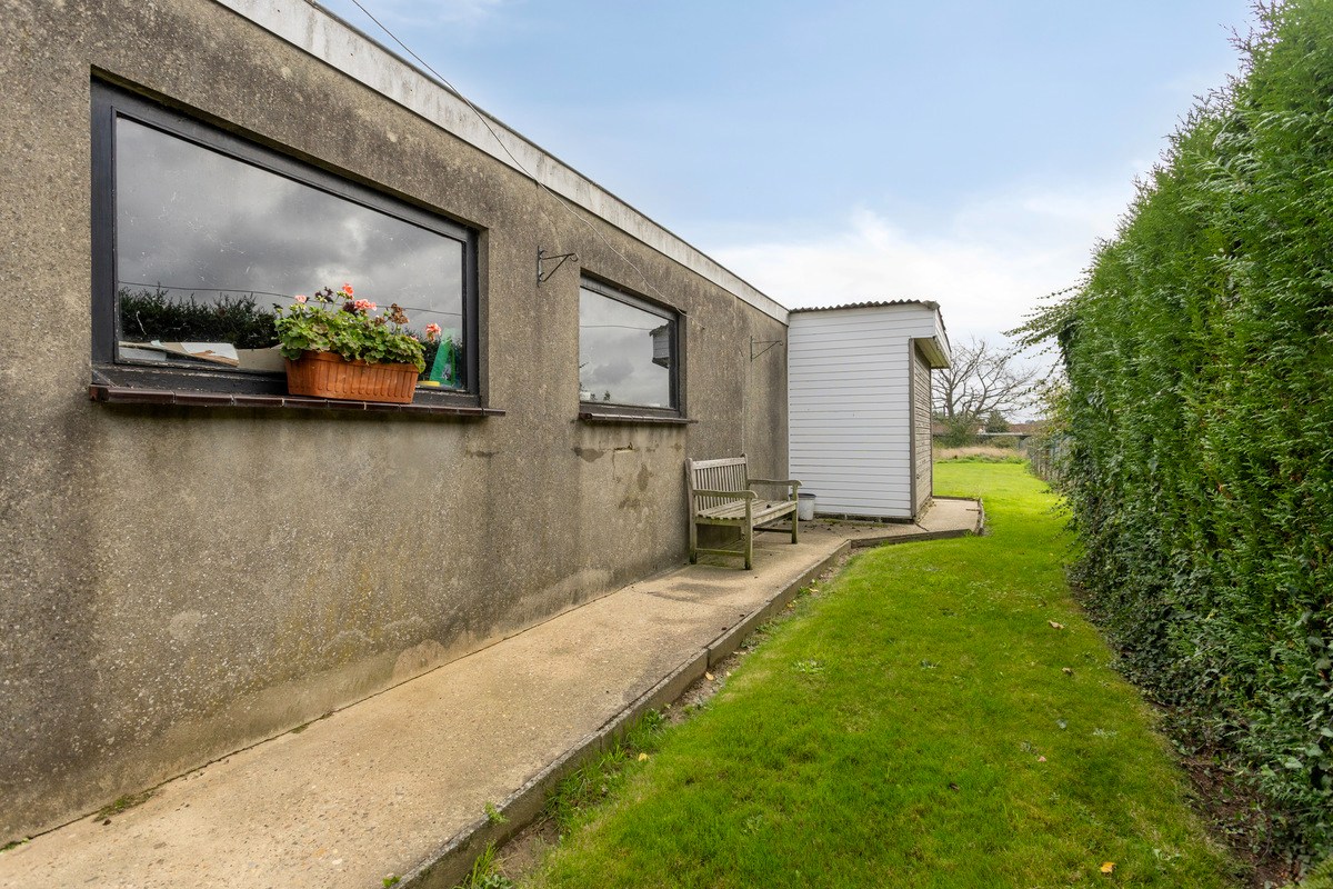 Woning met 5 slaapkamers en grote tuin. 