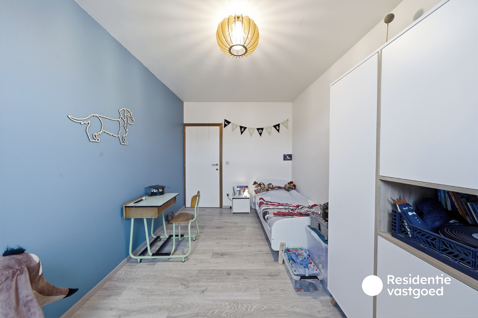 Karaktervolle en instapklare gezinswoning met vier slaapkamers 