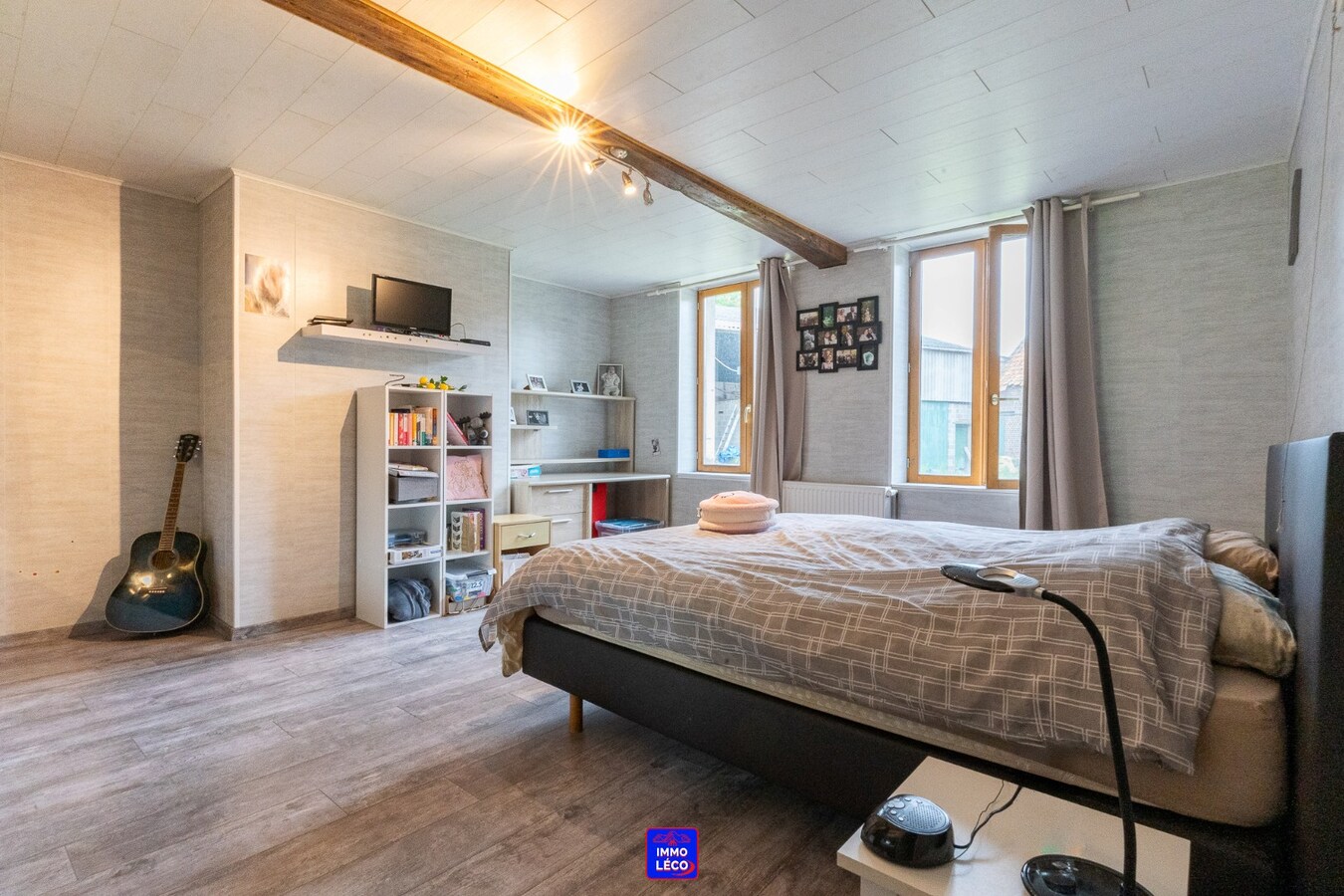 Corps de ferme érigé sur une parcelle de +/- 17.000m², situation exceptionnelle ! 