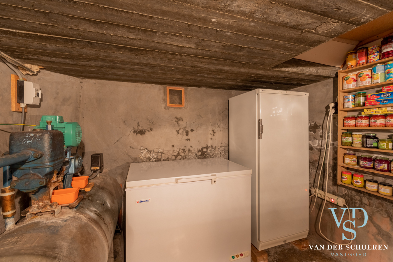 Exceptioneel gelegen eigendom in Makkegem. 