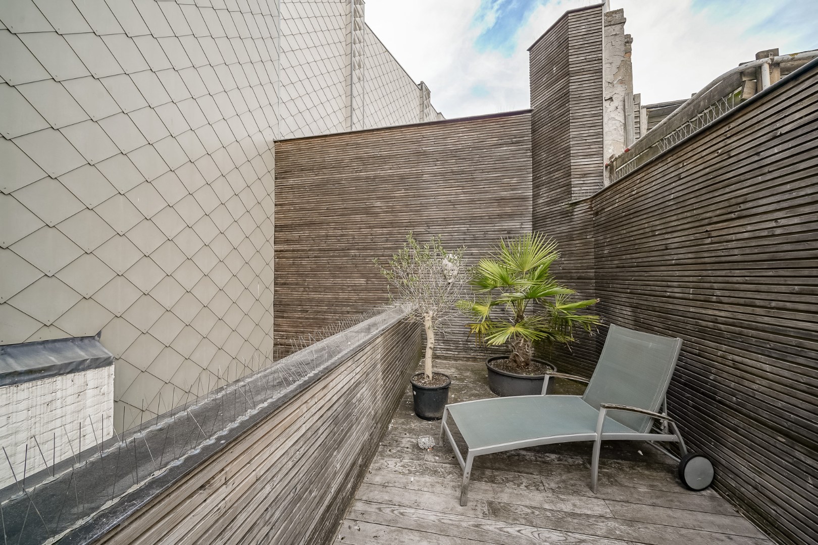 Verder af te werken woning met 5 slaapkamers in centrum Oostende 