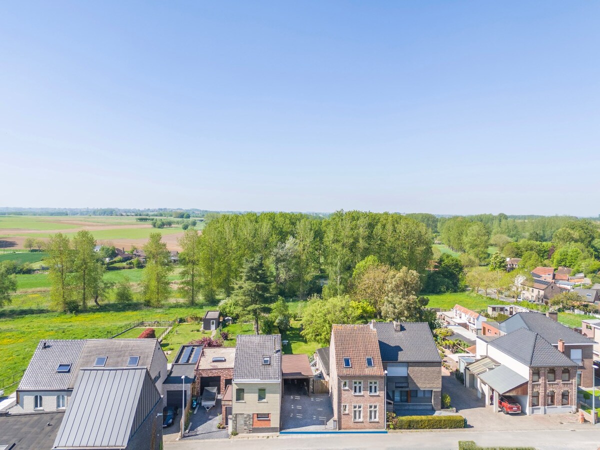 Charmante en instapklare woning in doodlopend straatje te Velzeke 