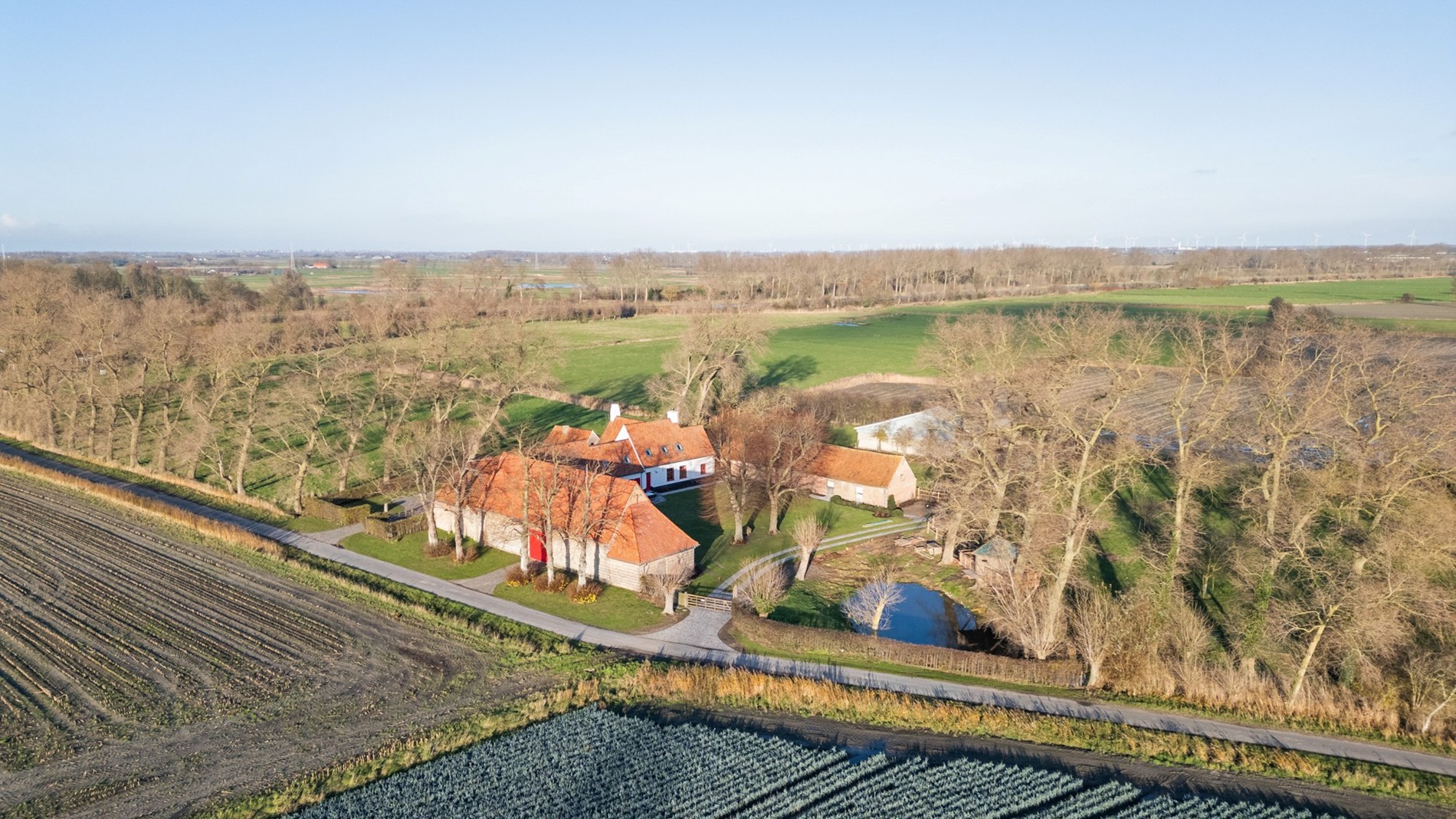 Authentiek gerenoveerde hoeve te Varsenare — een uitzonderlijk landelijke eigendom nabij Brugge 