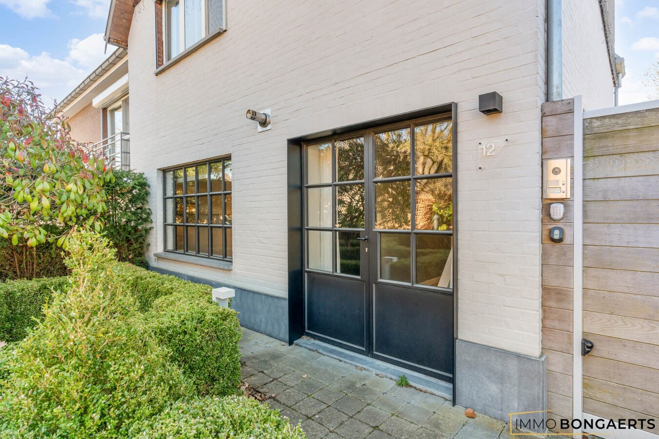 Gerenoveerde woning op een ruim perceel in Opglabbeek 