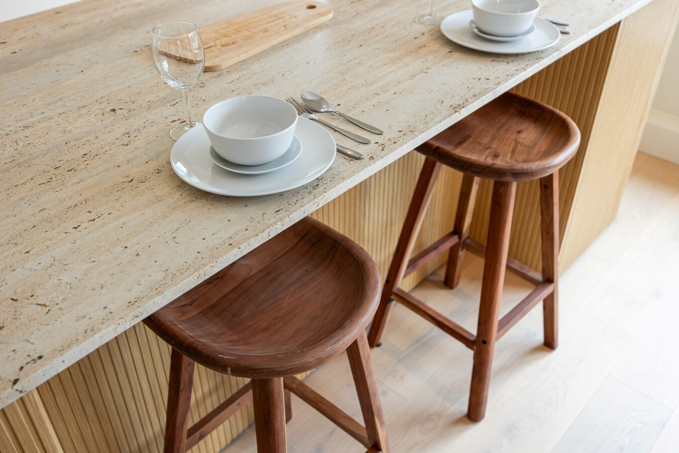 Kwaliteitsvol gerenoveerd appartement met 2 slpk en terras te Wilrijk! 