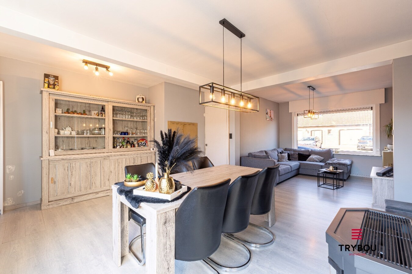 Zeer ruime gezinswoning in het centrum van Houthulst 