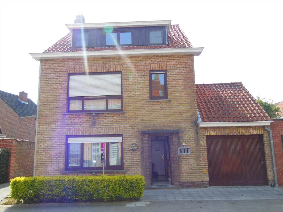 Gezellige gemeubelde studentenkamer in rustige buurt 