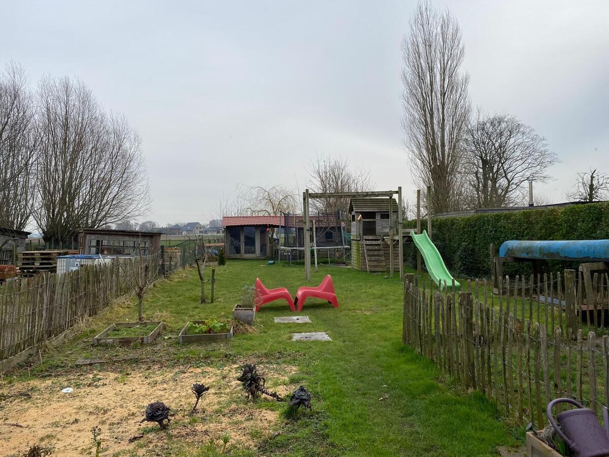 Alleenstaande woning met opslagruimte te Koekelare 