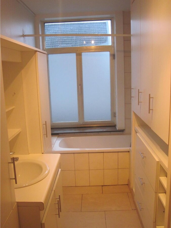 Ruim 1-spl-appartement. 