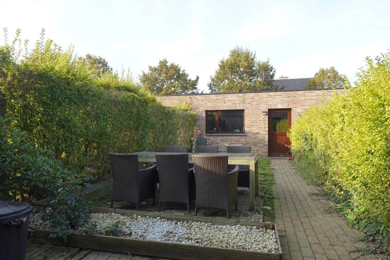 Gezellige rijwoning met tuin en een dubbele garage 