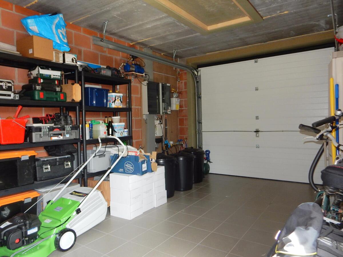 Mooie nieuwbouwwoning met 4 slaapkamers en garage 