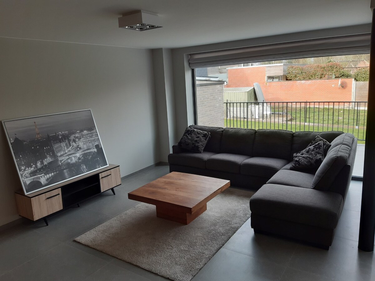 Uitstekend gelegen BEN-appartement in hartje Asper. 