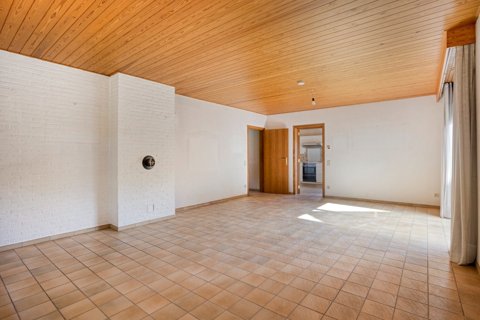 Ruime gezinswoning met grote tuin op perceel van 10a 29ca in Oud-Heverlee – bewoonbare opp. 226 m² 