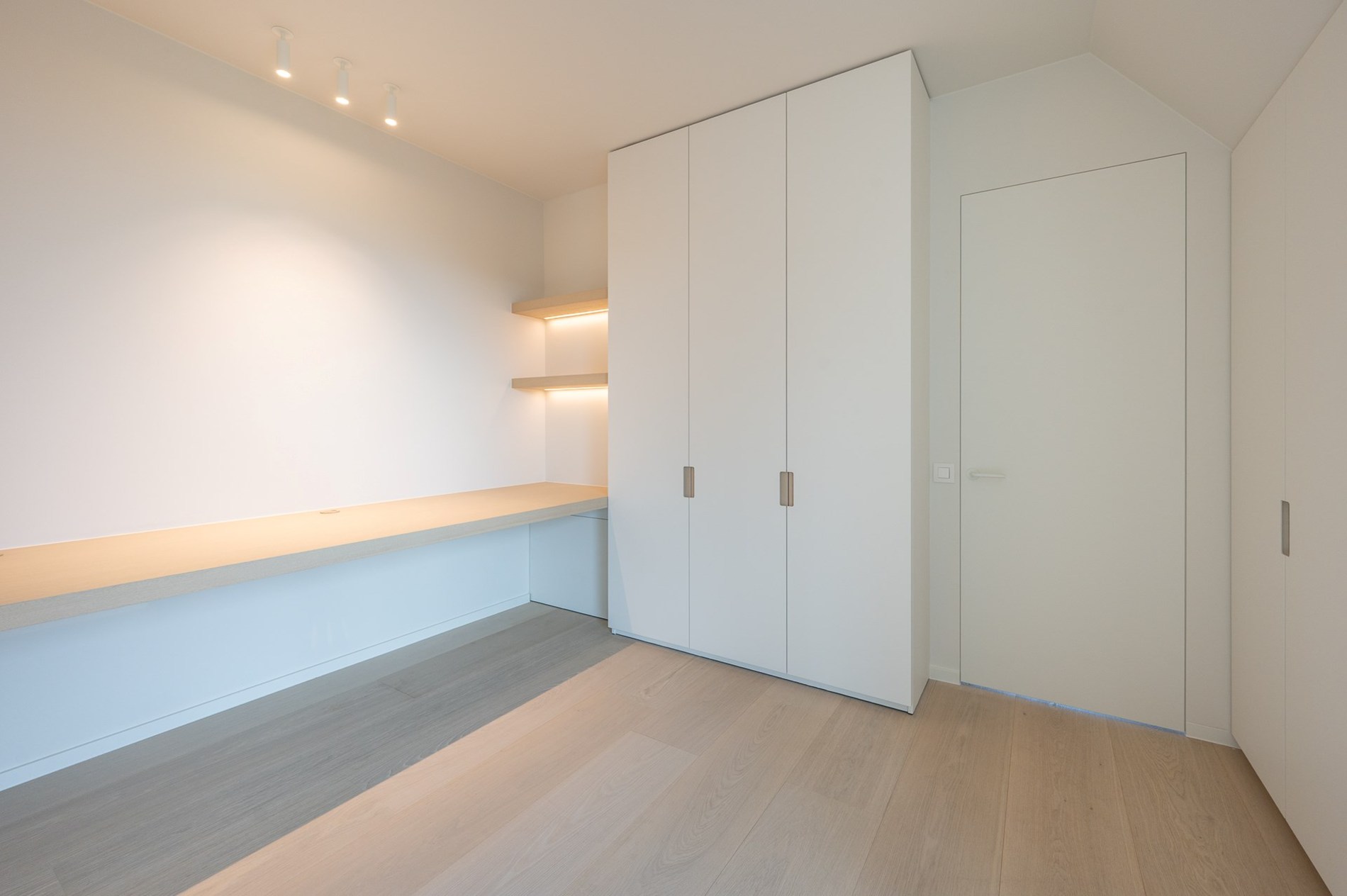 Luxueuze volledig afgewerkte nieuwbouwvilla gelegen aan de rand van het Zoute. 