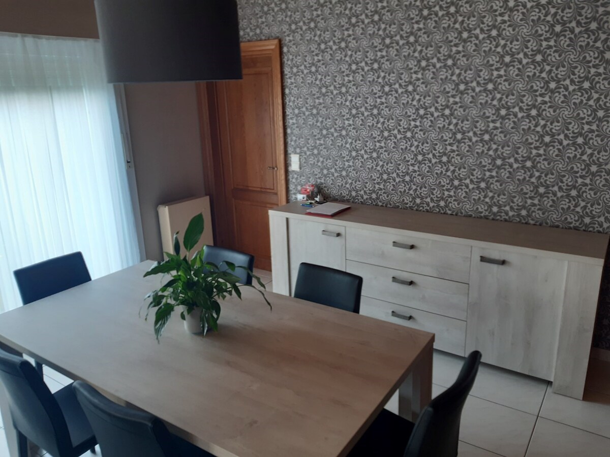 Praktische, gelijkvloerse woning. 