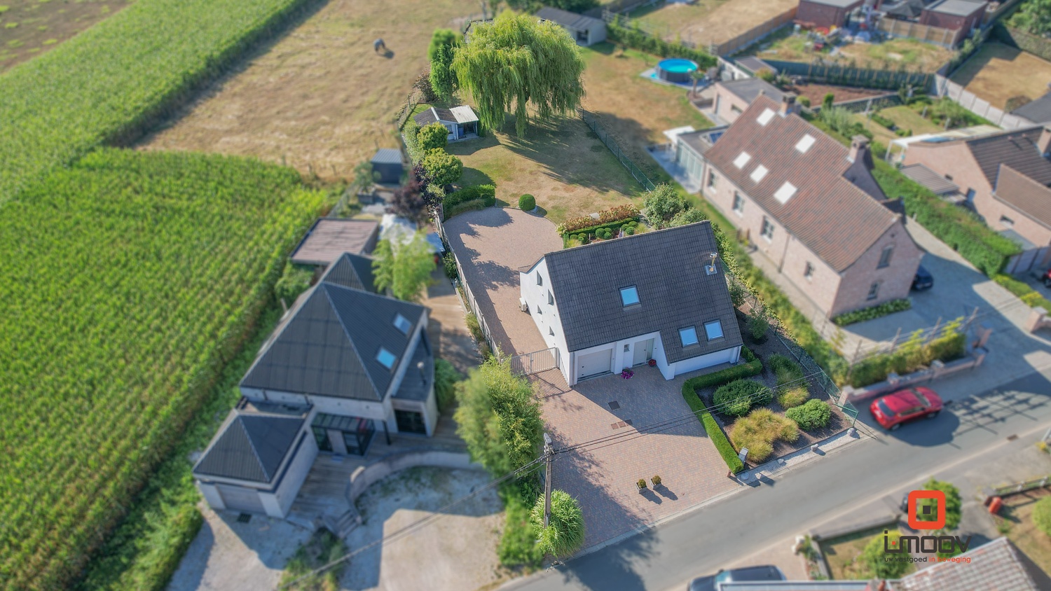 Mooie, rustig gelegen villa, op een perceel van 12a 65ca te Viane (Geraardsbergen) 