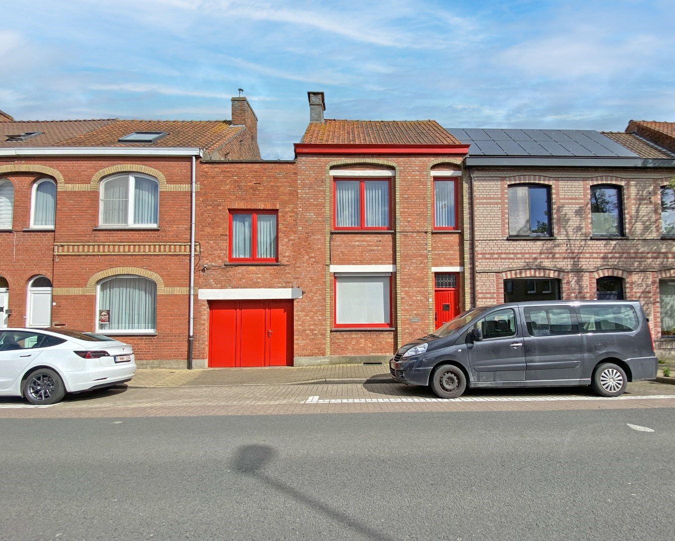 Ruime woning met 3 slaapkamers te centrum Veurne! 