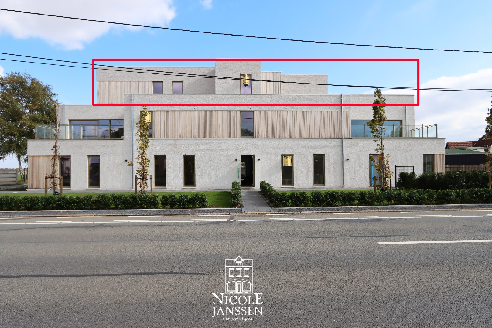 Penthouse met twee autostandplaatsen 