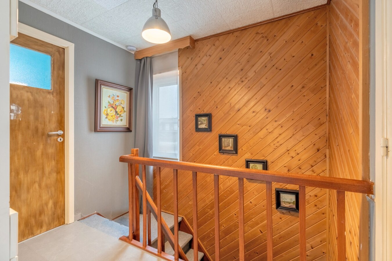 Ruime rustig gelegen woning met 3 slaapkamers. 