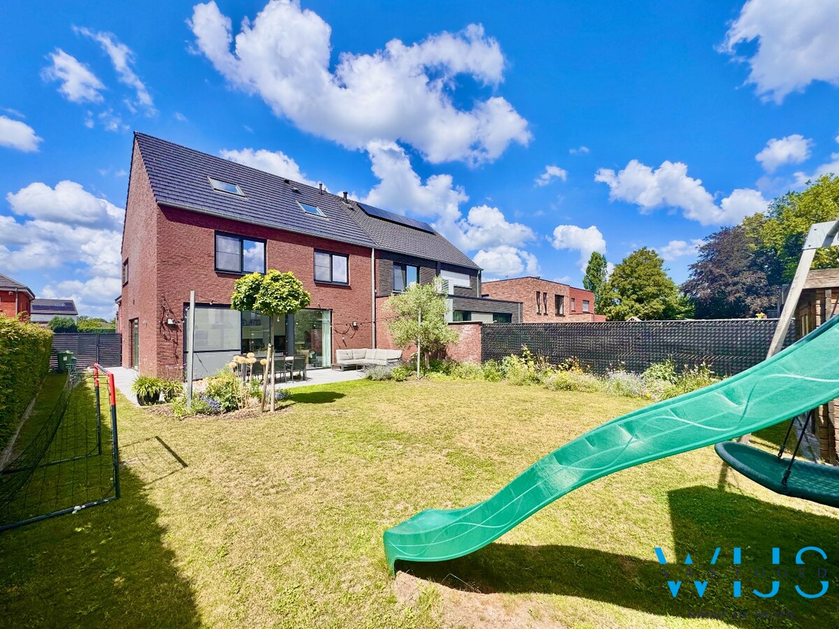 Instapklare, energiezuinige halfopen bebouwing op toplocatie in het rustige Sleidinge 