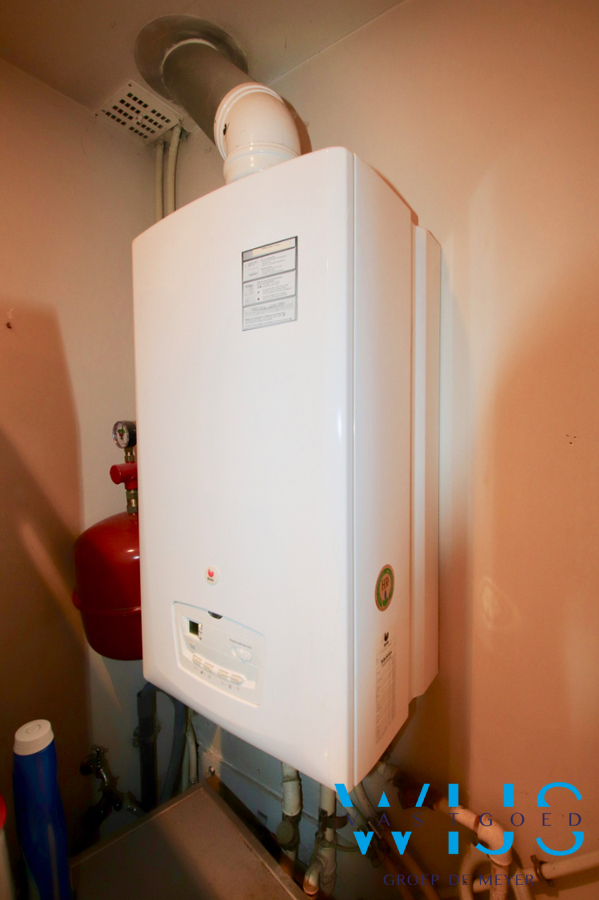 Instapklare en smaakvolle woning in hartje EEKLO 