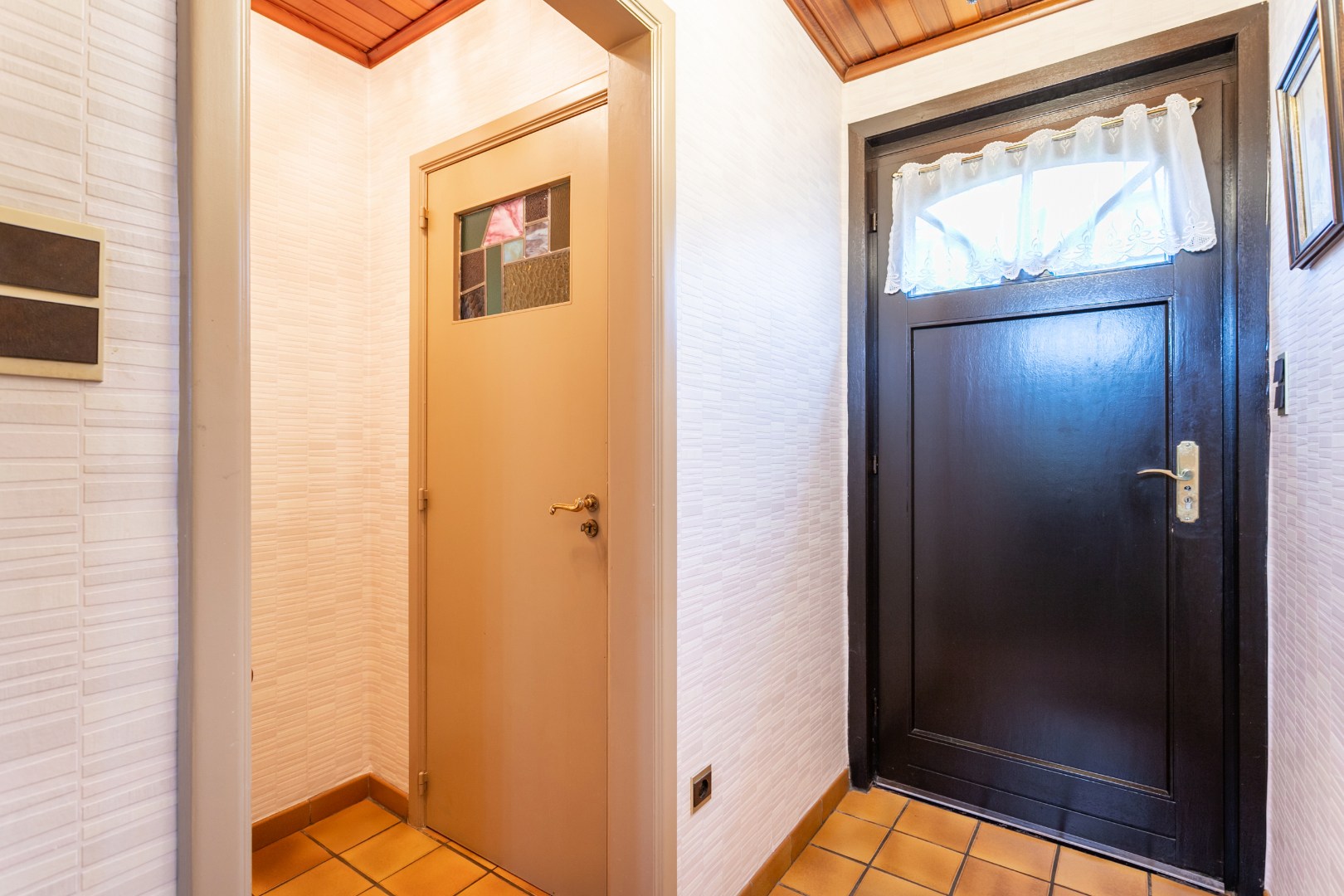 Solide 3-gevel woning met 3 slaapkamers, tuin en garage nabij centrum Halle 