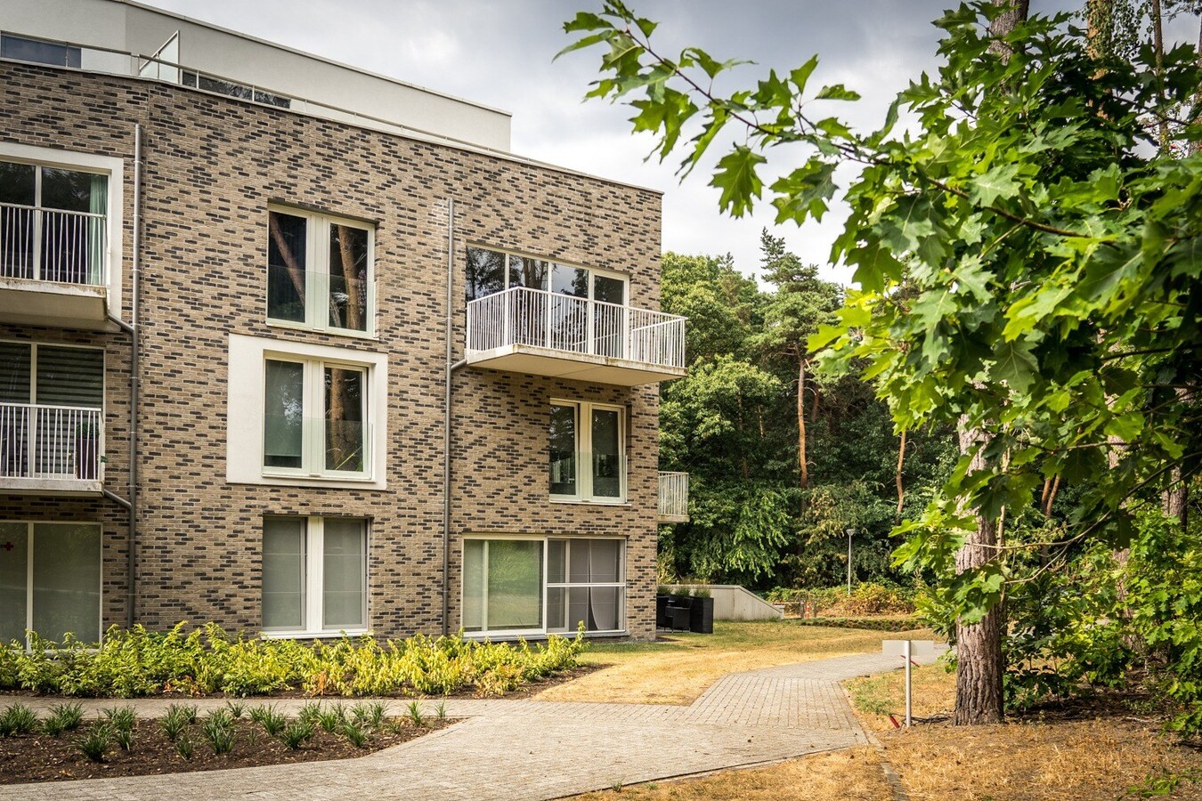 OPTIE!  Mooi appartement met terras 
