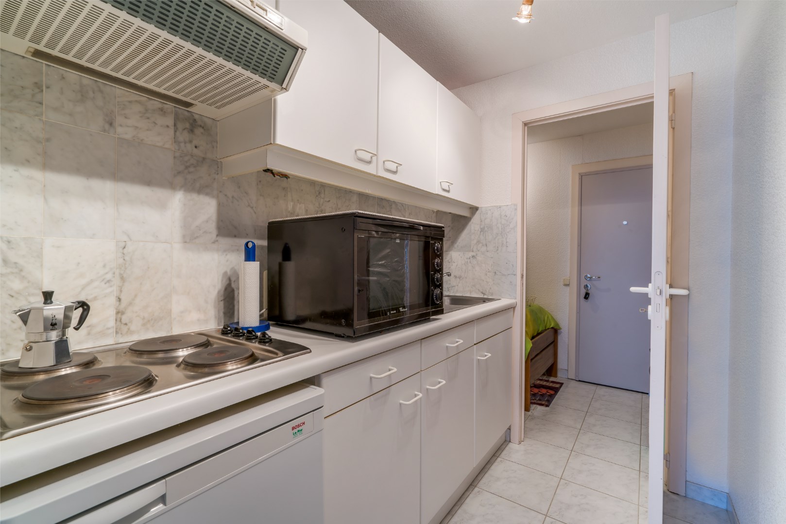 STUDIO MET FRONTAAL ZEEZICHT EN TERRAS 