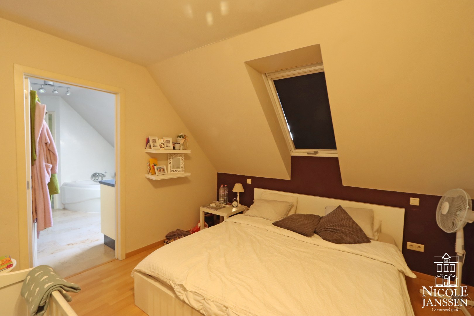 Zeer ruim duplex-appartement 