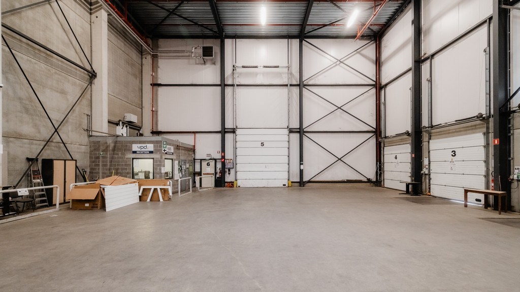 Logistiek bedrijfspand te huur in industriezone Z4 in Asse