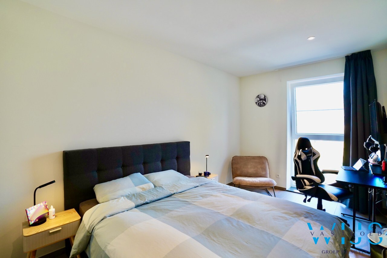 PRACHTIG dakappartement met 4 slaapkamers en 2 terrassen ! 