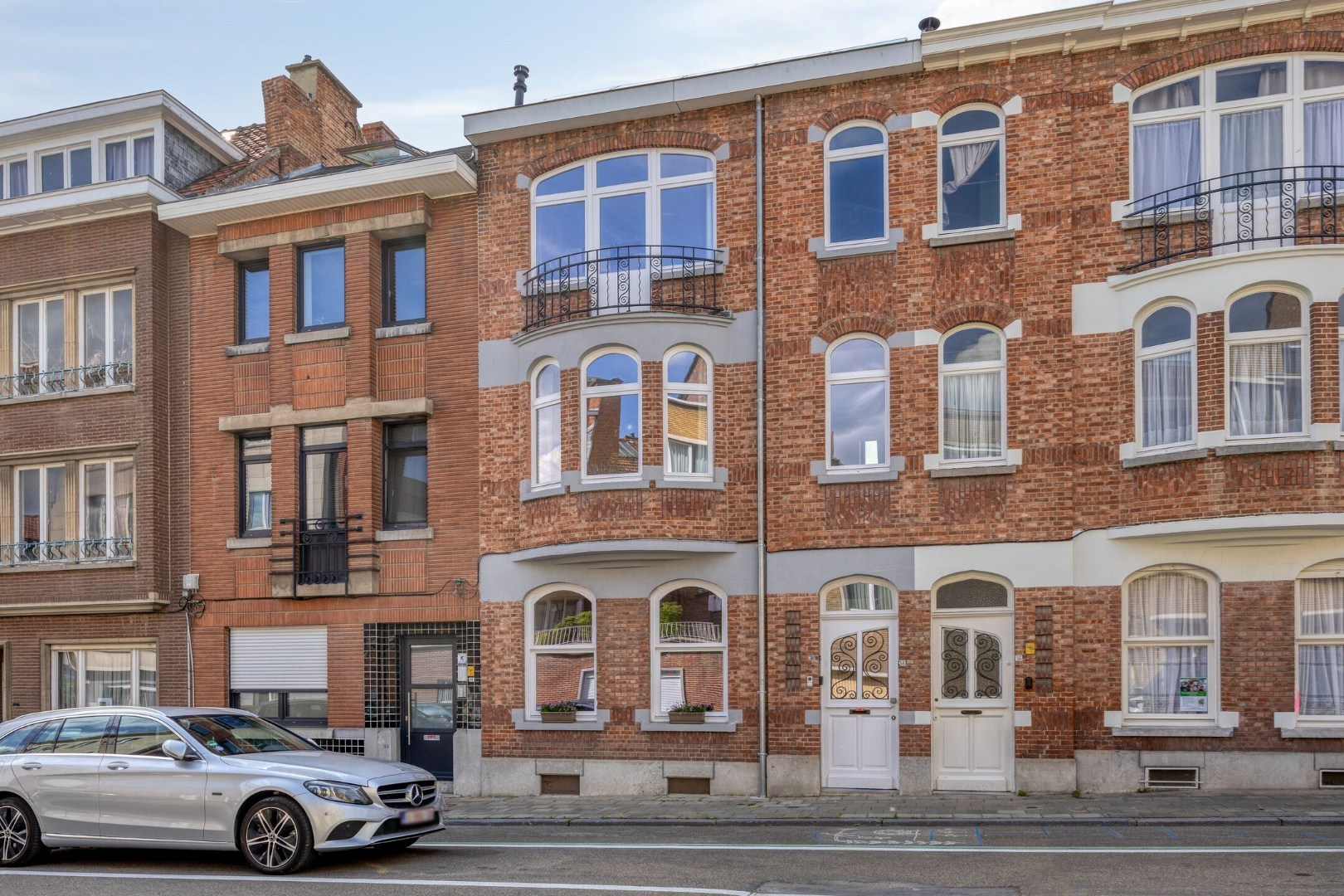 Prachtig herenhuis met 4 slaapkamers, 2 badkamers in Leuven centrum - EPC 77Kwh/m² 