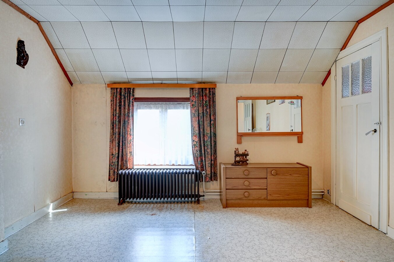 Open bebouwing met 4 slaapkamers 