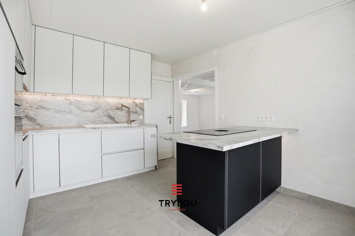 Ruime halfopen woning met 6 slaapkamers in Houthulst! 