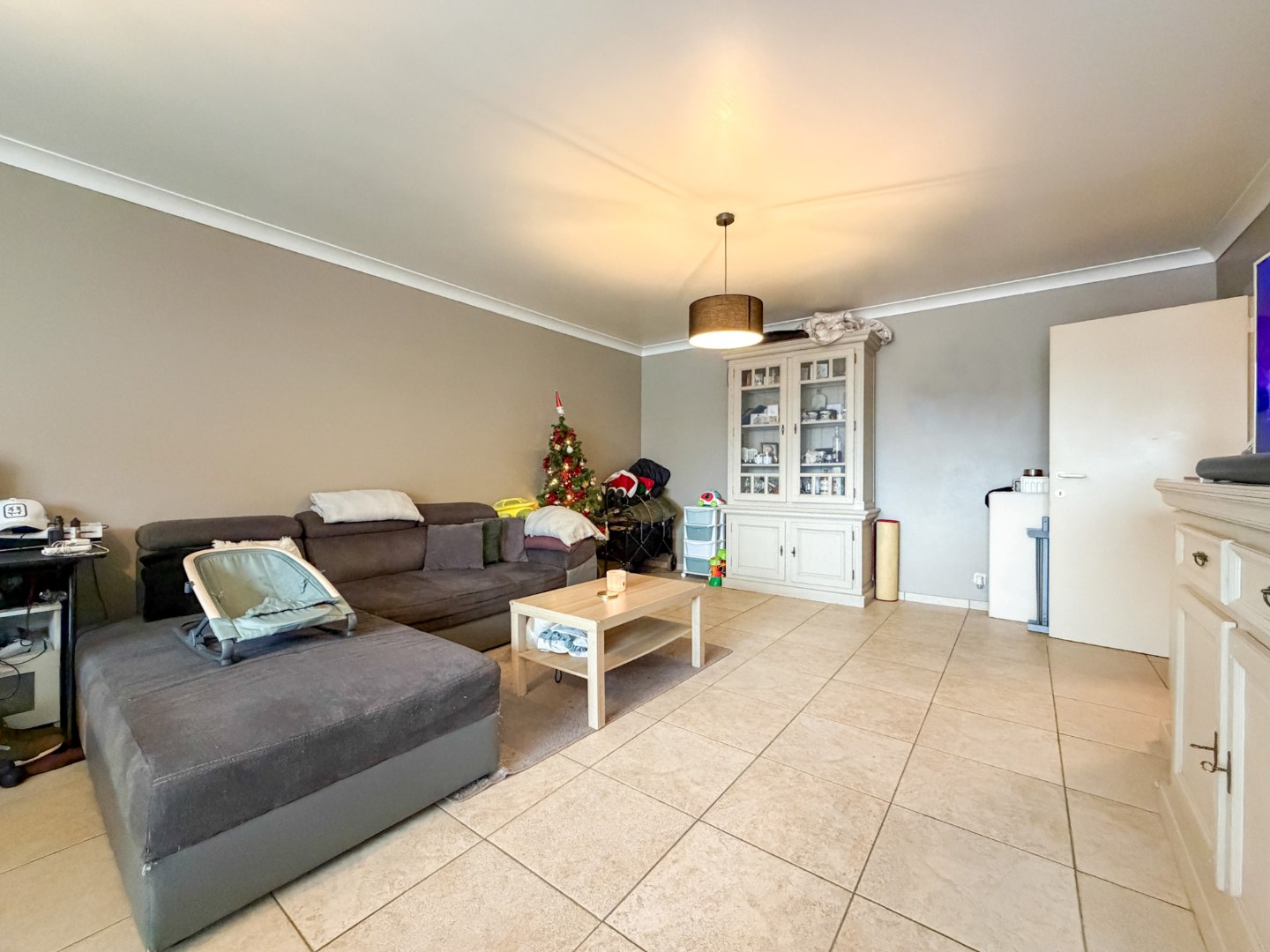 Energiezuinig 2-slp appartement (88 m²) met groot terras, Eernegem. 