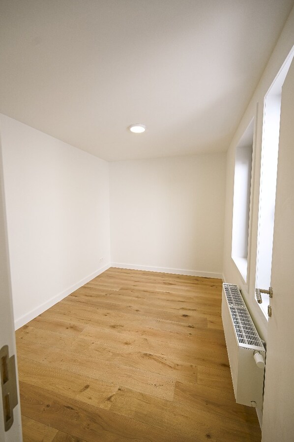 KNAP GERENOVEERD LICHTRIJK APPARTEMENT CENTRUM BLANKENBERGE 