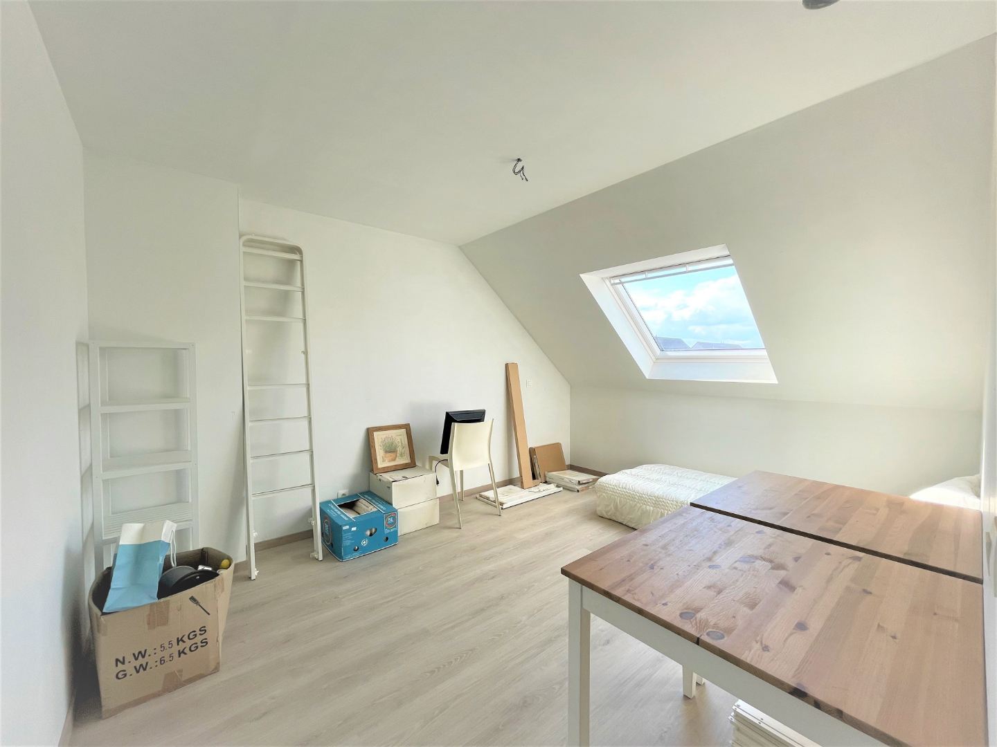 VERKOCHT Nieuwbouwwoning met 3 slaapkamers en garage op 370m² 