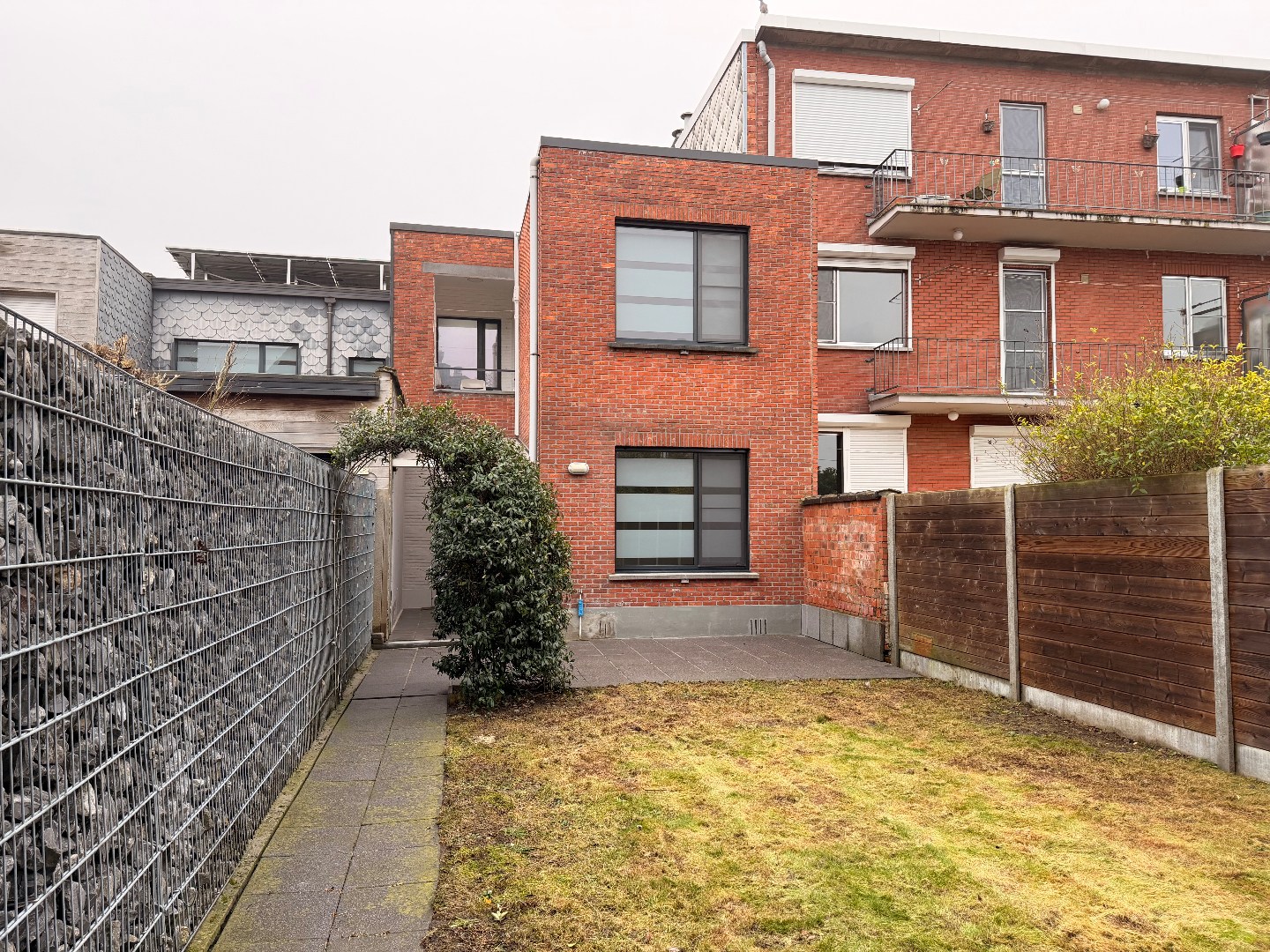 Verzorgd gelijkvloers appartement met tuin 