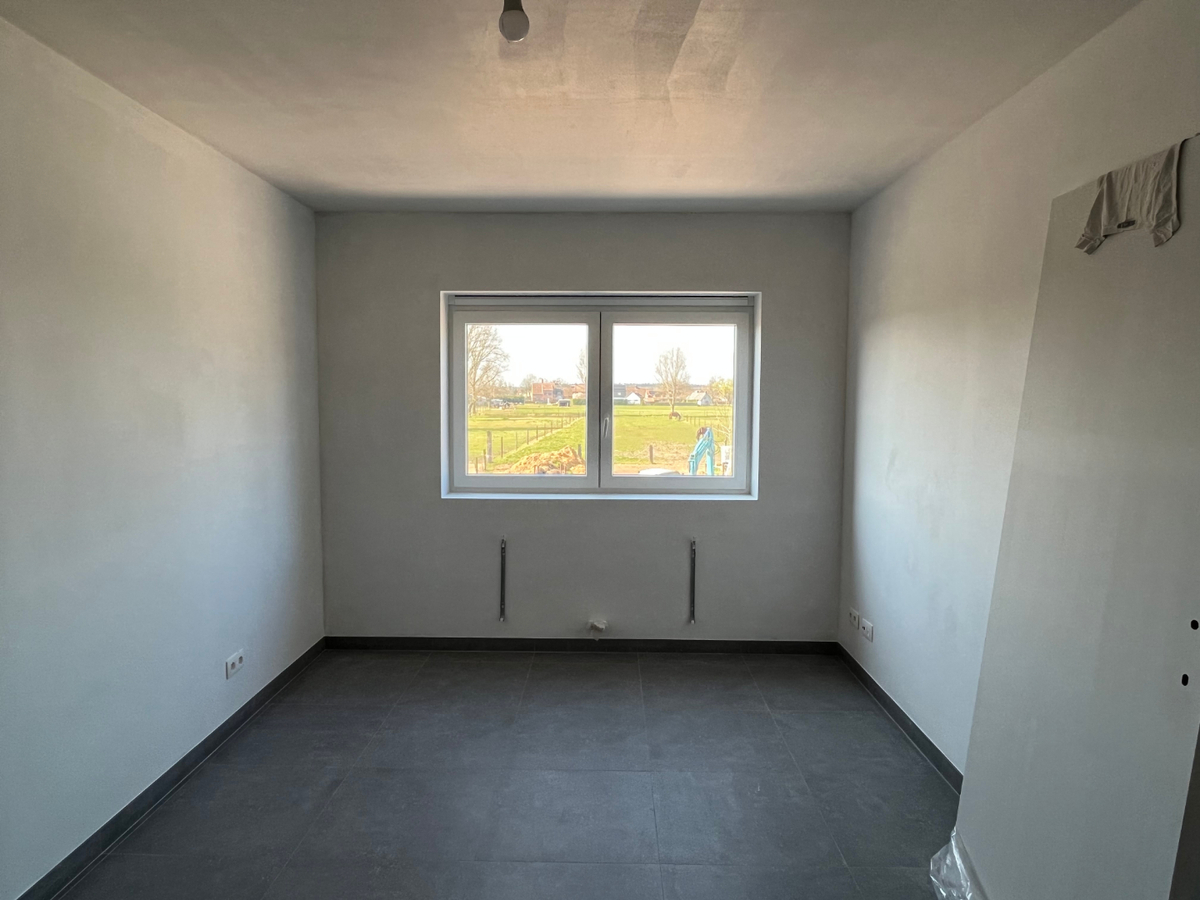 Moderne, hoogwaardige half open bebouwing te Eke ! 