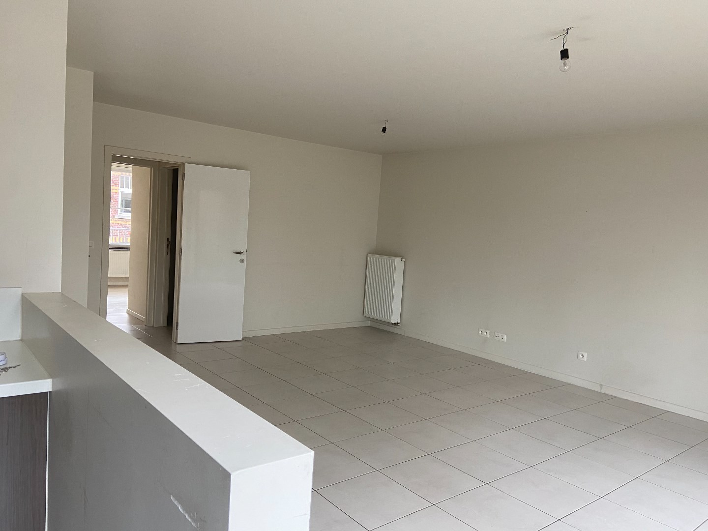 Recent energiezuinig appartement op de 1ste verdieping met 2 slaapkamers, terras en autostaanplaats 