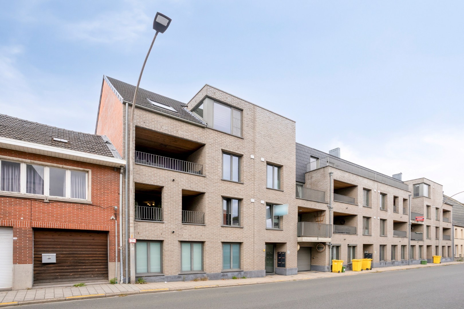 Energiezuining appartement met 2 slpk. en 2 terrassen in Geel-centrum 