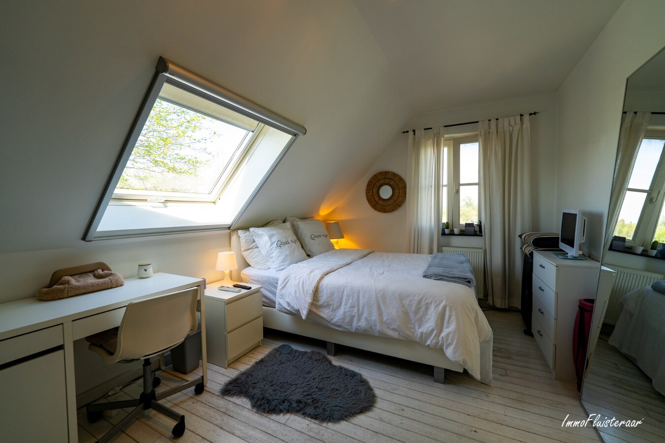 Prachtige woning met paardenfaciliteiten in rustige omgeving op ca. 9.983 m² te Berlaar (met optie aankoop aanpalende weides op ca.12.966 m²) 