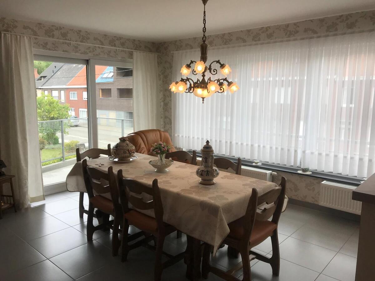 Ruim hoekappartement (115m²) met 2 slaapkamers 