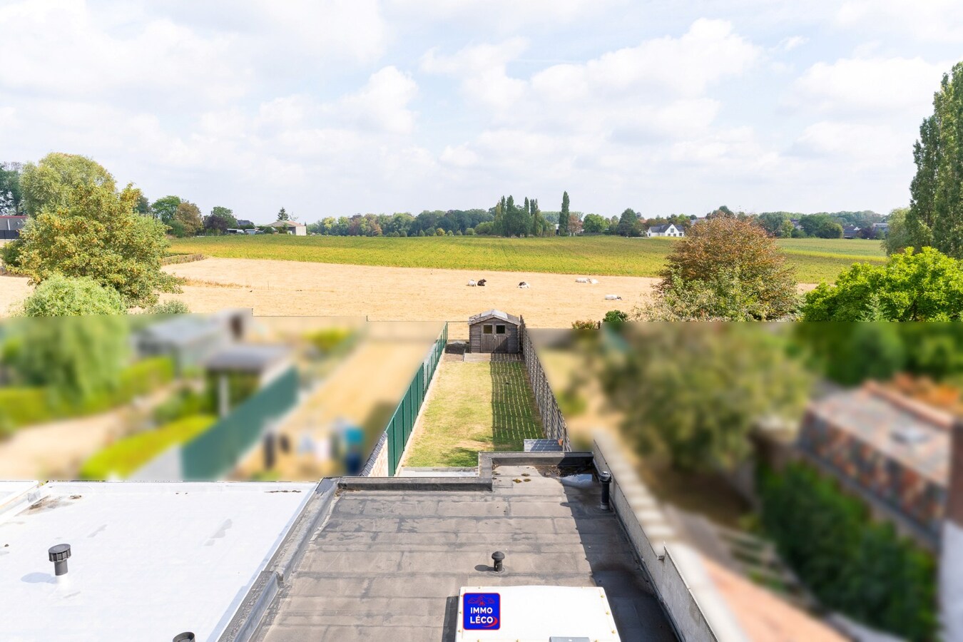 Maison rénovée idéalement située, au calme, avec jardin, un véritable COUP DE CŒUR ! 