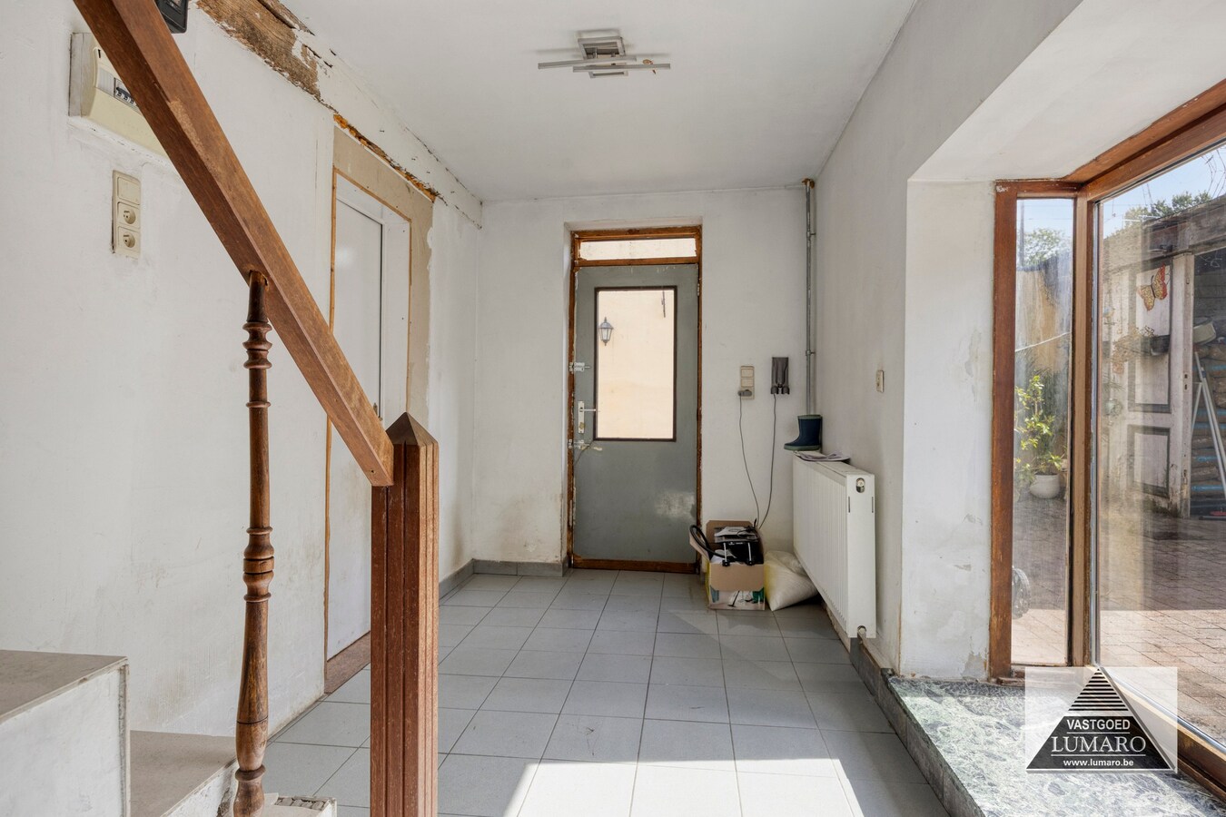 As-centrum: 2 op te knappen woningen met royale tuin 